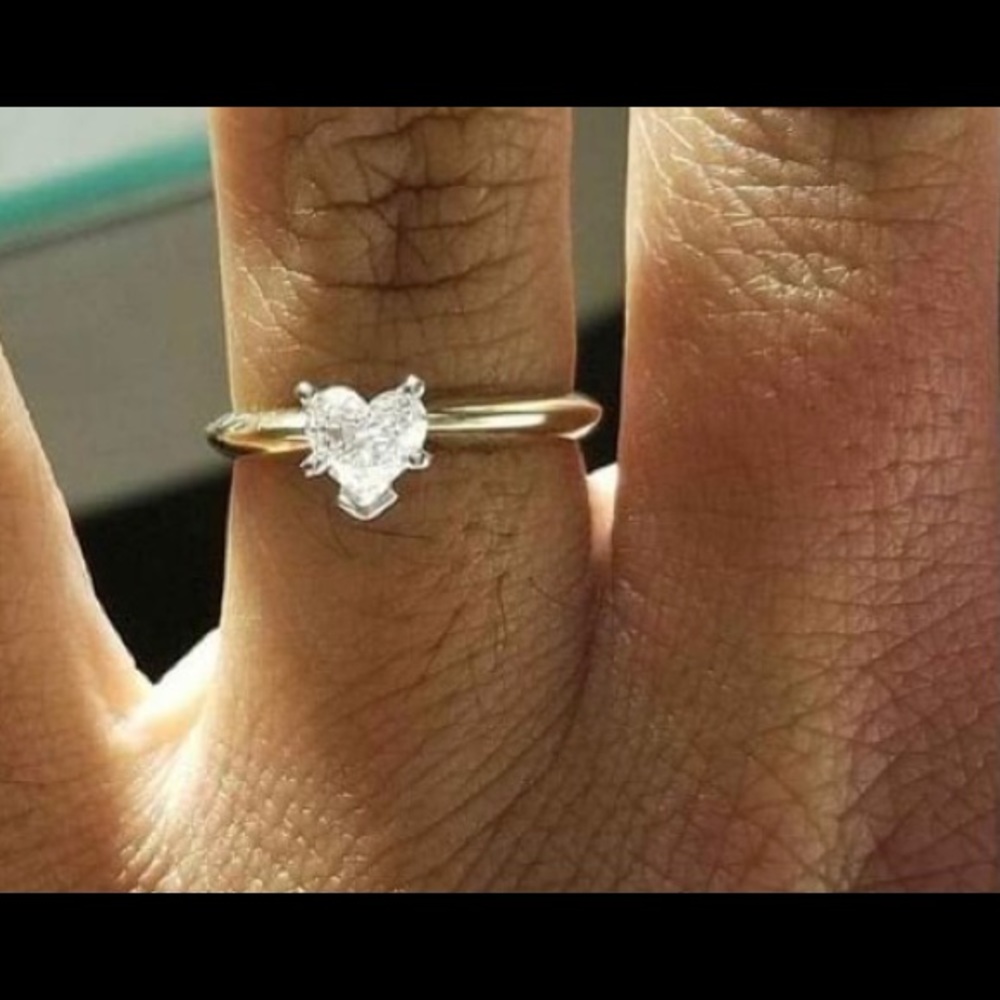 Diamond solitaire ring
